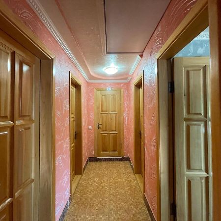 Villa Aeroport Розовый Дом Кишинёв Экстерьер фото