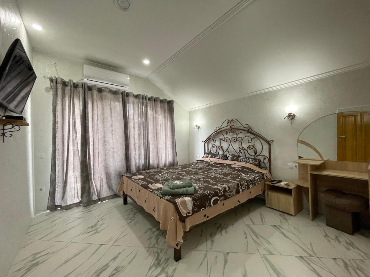 Villa Aeroport Розовый Дом Кишинёв Экстерьер фото