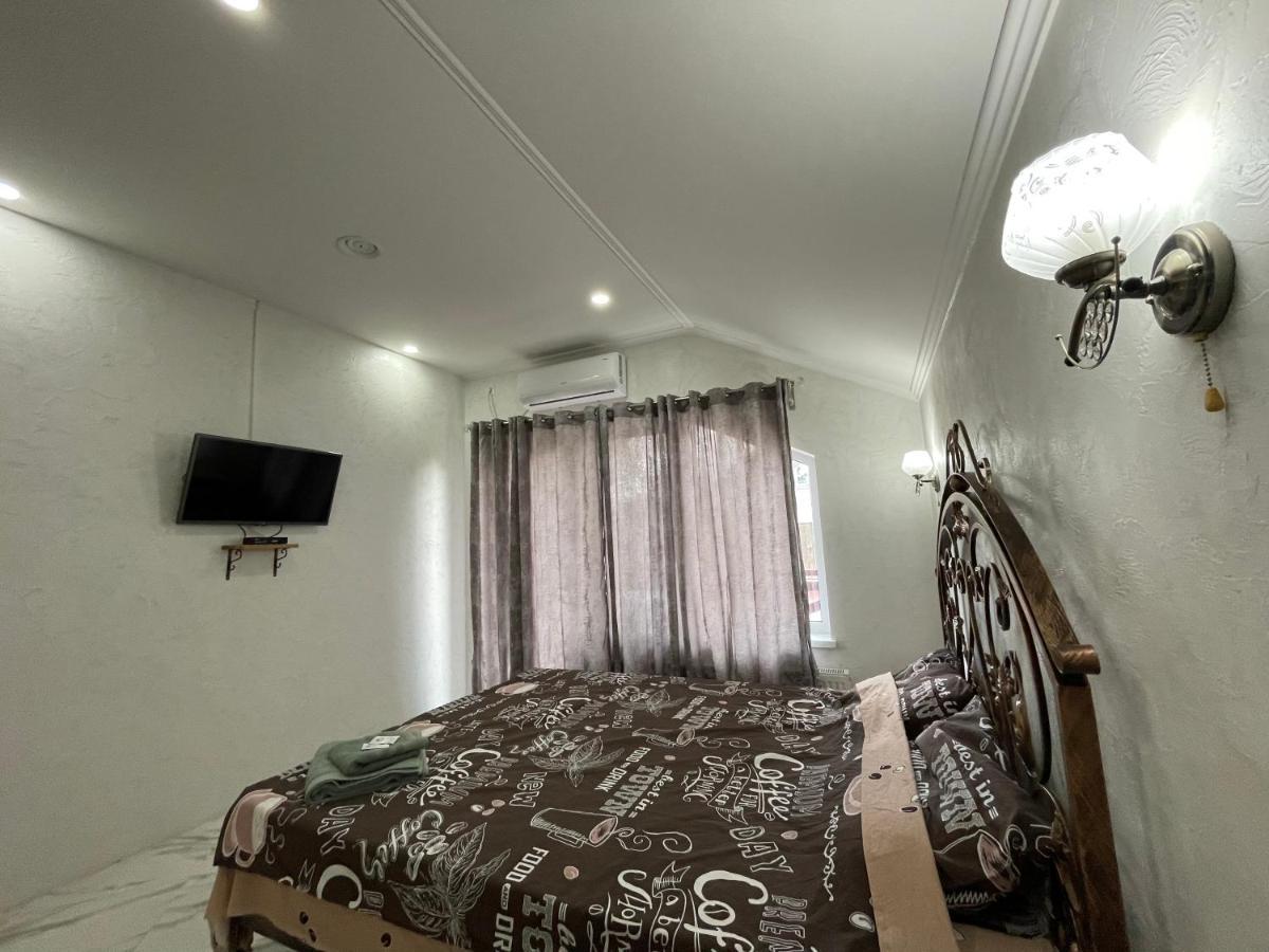 Villa Aeroport Розовый Дом Кишинёв Экстерьер фото