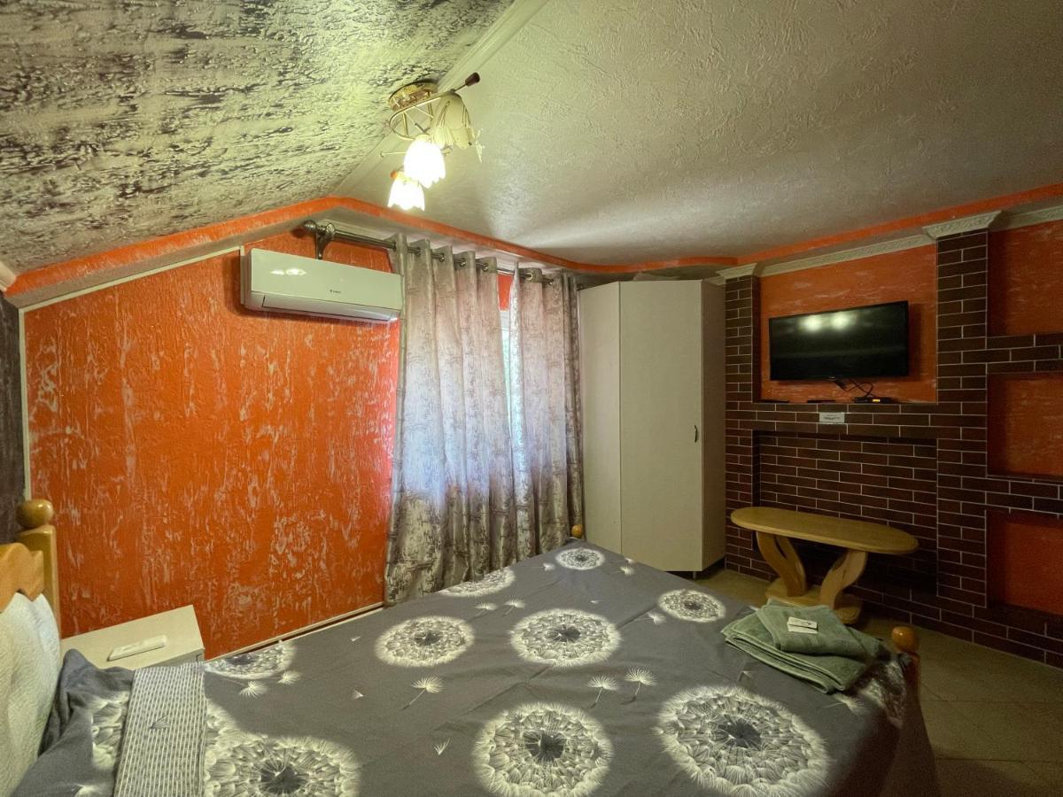 Villa Aeroport Розовый Дом Кишинёв Экстерьер фото